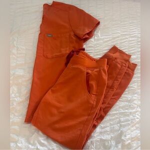 FIGS XS one pocket top and jogger set- sunset orange